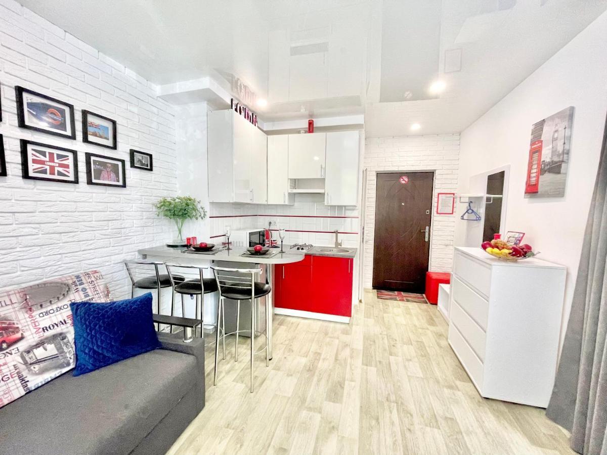London 2 Apartment *