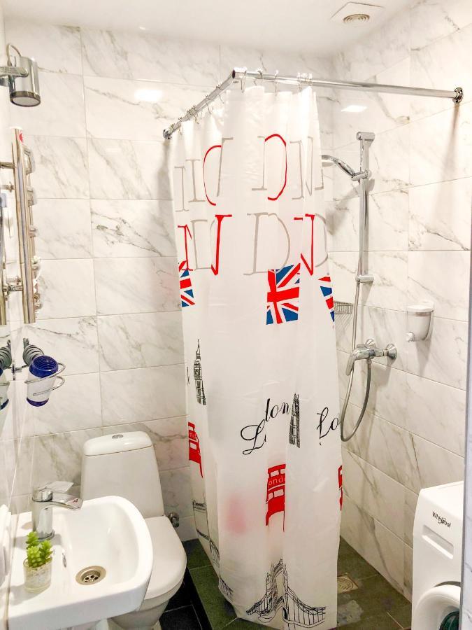 London 2 Apartment *