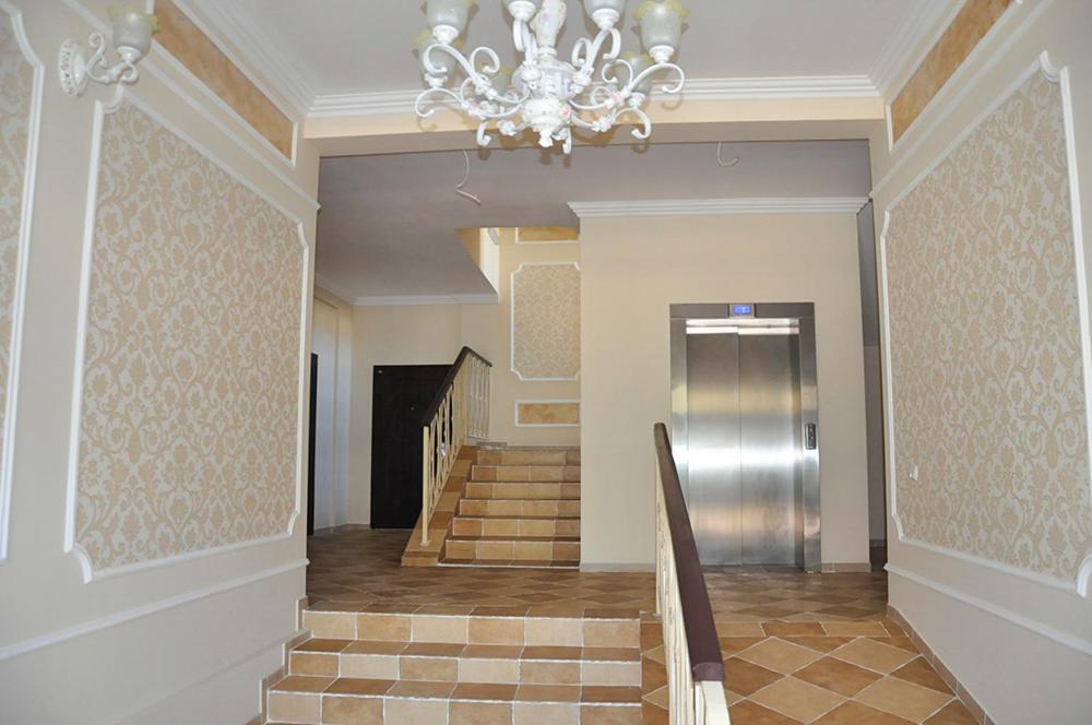 London 2 Apartment *